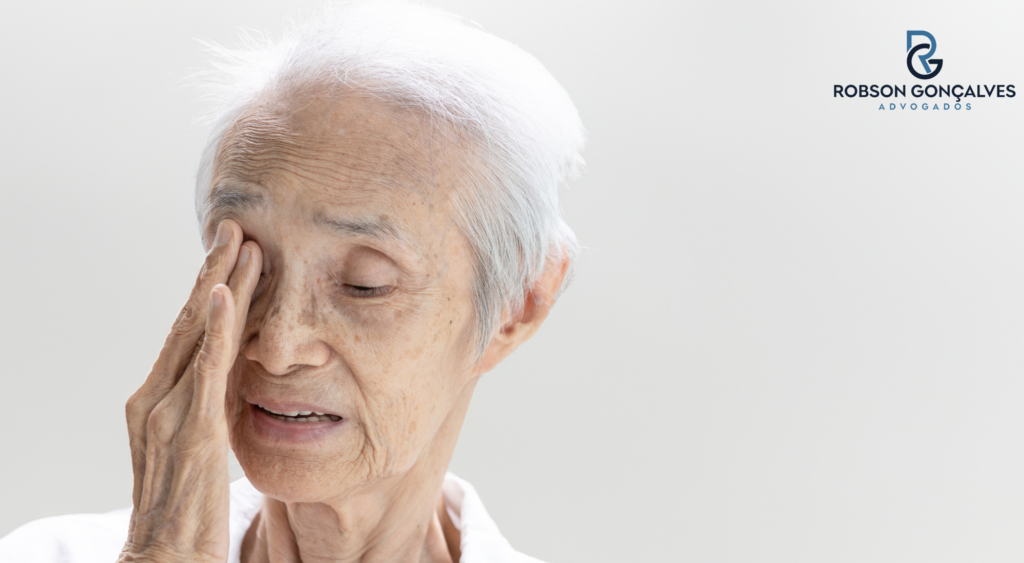 Quem tem CID H35.3 aposenta como PCD?